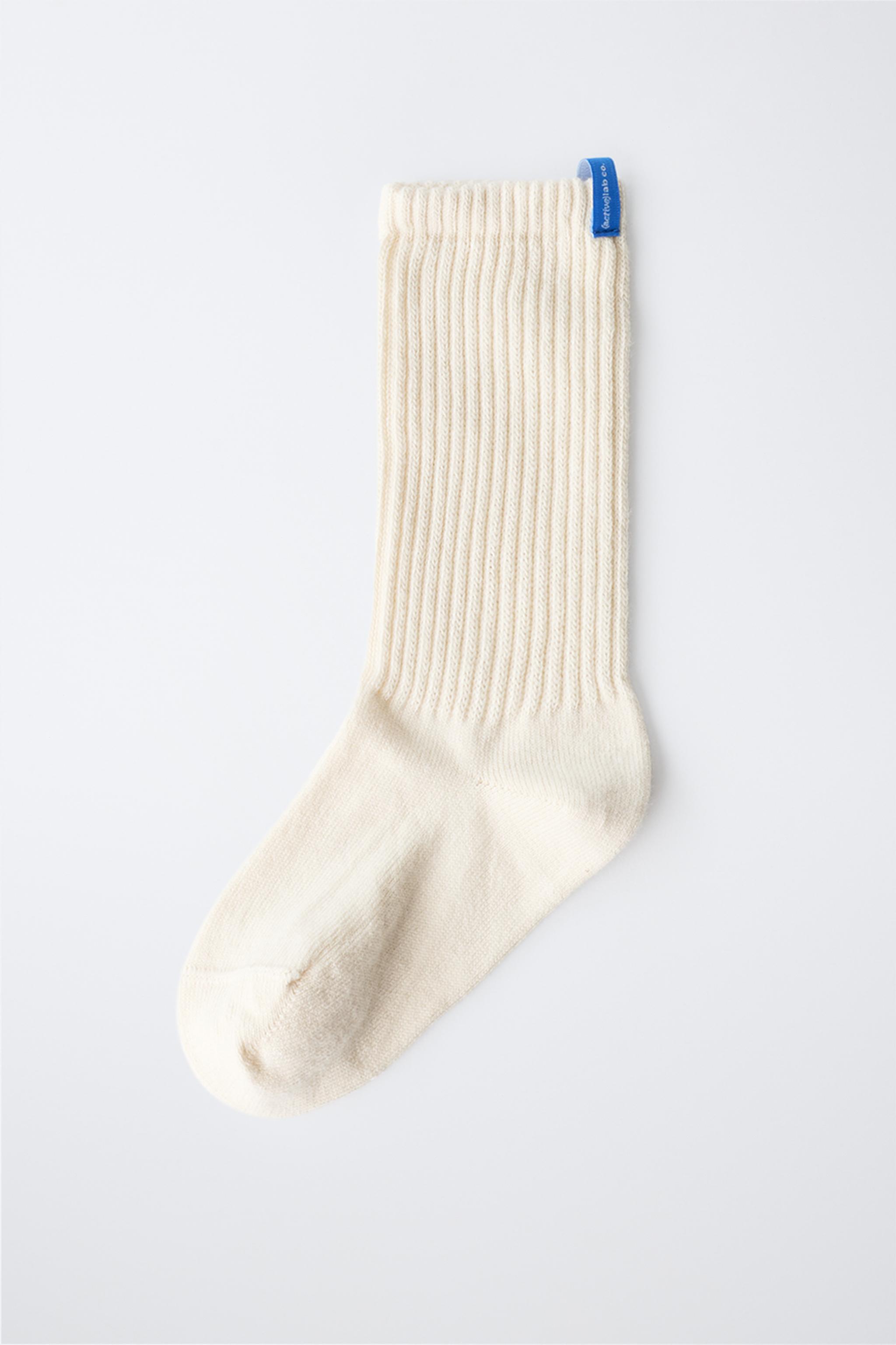 RIB KNIT LABEL MID-CALF SOCKS